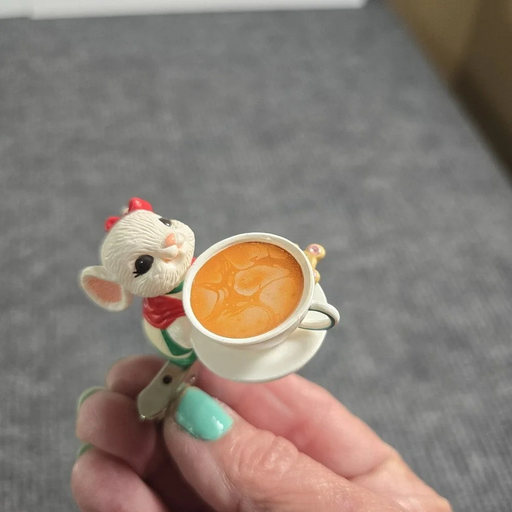 Hallmark Keepsake Ornament 1992 Holiday Teatime‎ Mice Tea Set of 2 QX543-1